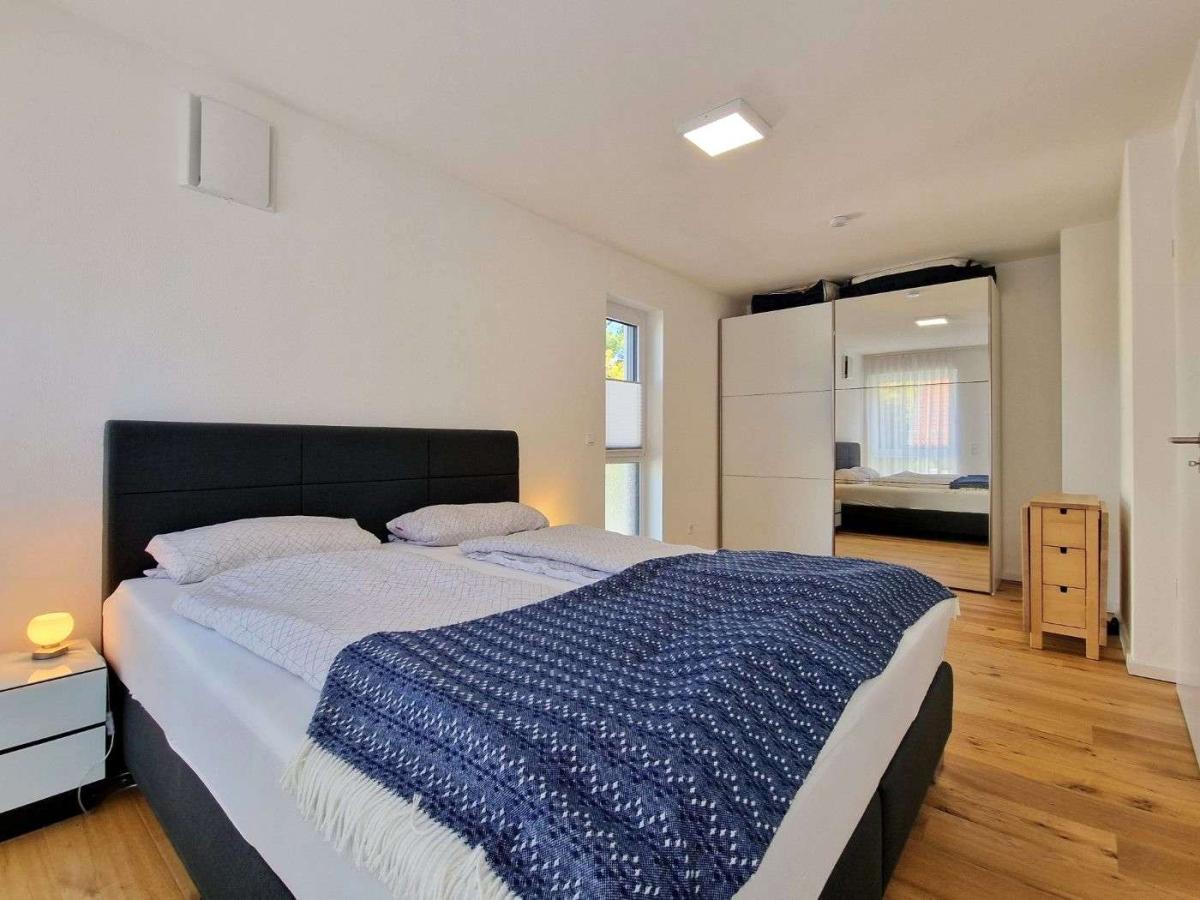 Schlafzimmer, großzügig