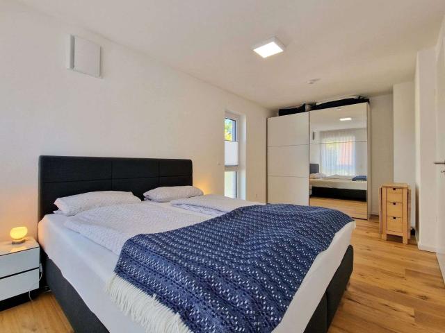 Schlafzimmer, großzügig