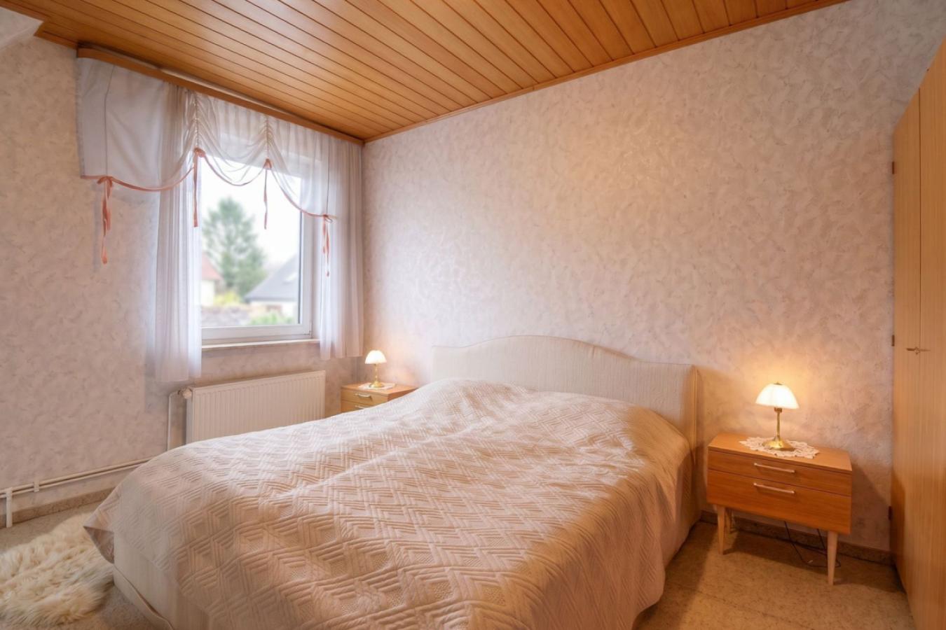 Schlafzimmer(1)
