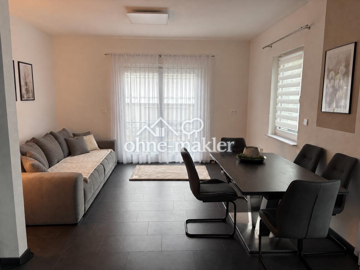 Wohnzimmer 1 OG