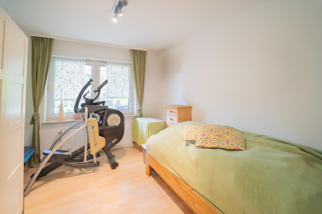 Schlafzimmer 2