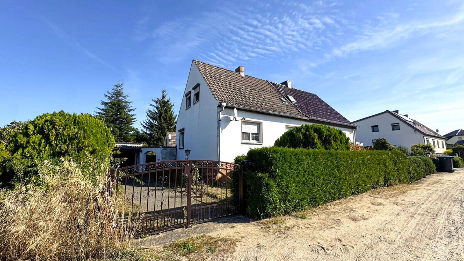 Straßenansicht