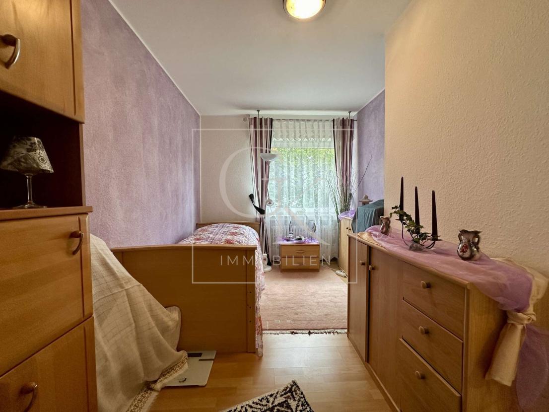 Schlafzimmer 2