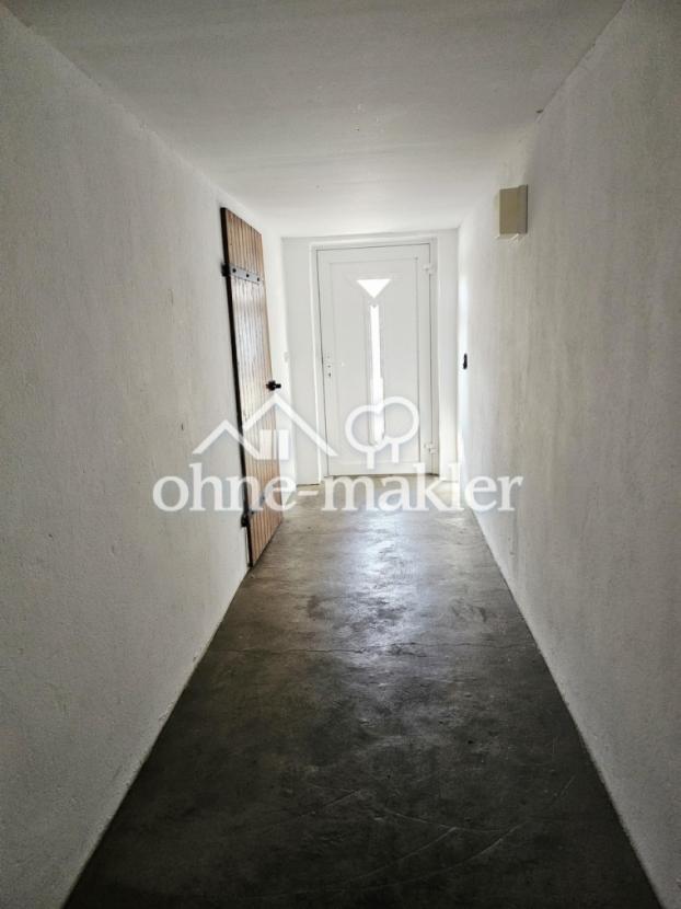 Keller/Hintereingang