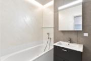 Badezimmer Ansicht 1
