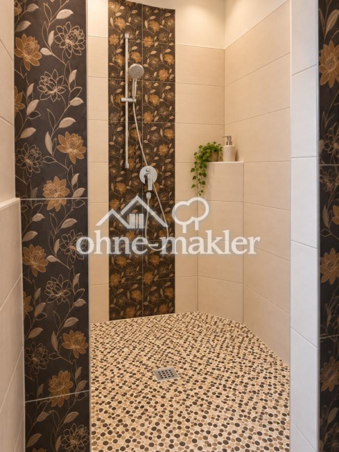 Große Walk-In Dusche 