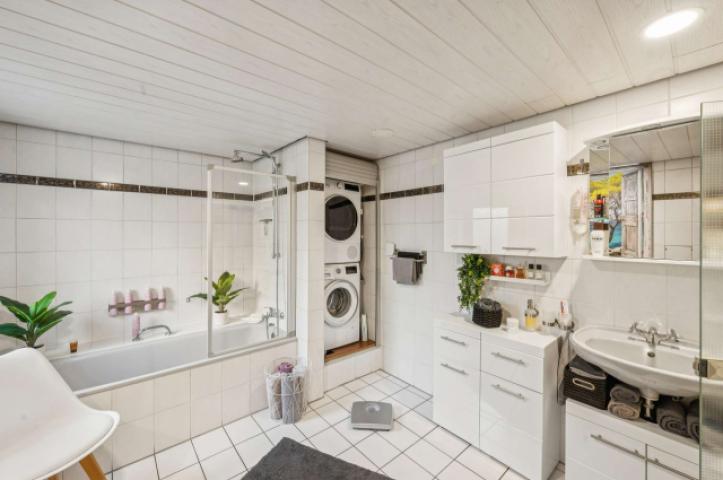 Bad Haus 1