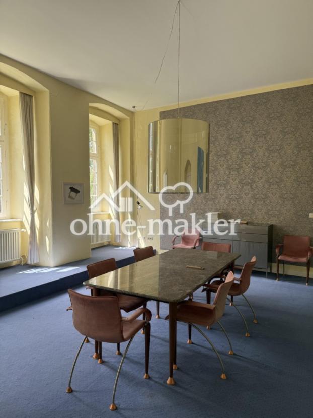 Großes Esszimmer OG