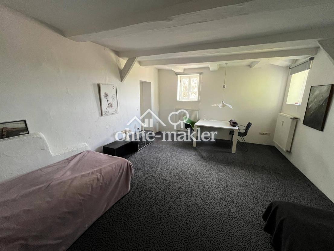 Schlafzimmer DG