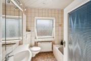 Badezimmer Hauptwohnung
