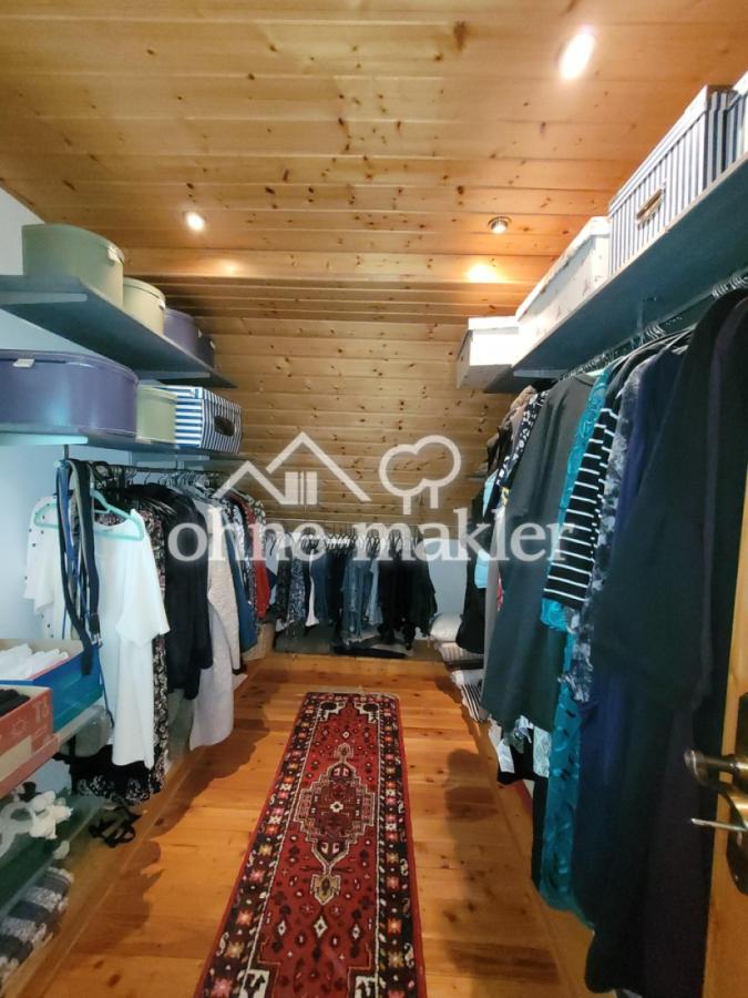 Begehbarer Kleiderschrank