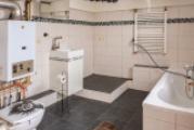 Badezimmer EG