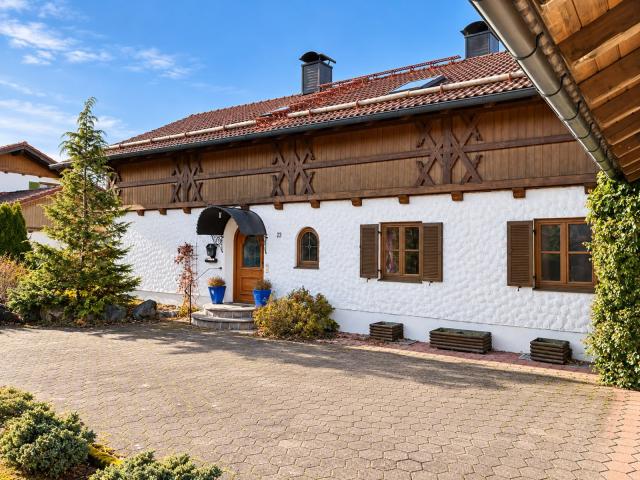 Außenansicht Eingang (2)