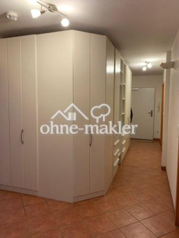 Flur Richtung Tür Treppenhaus