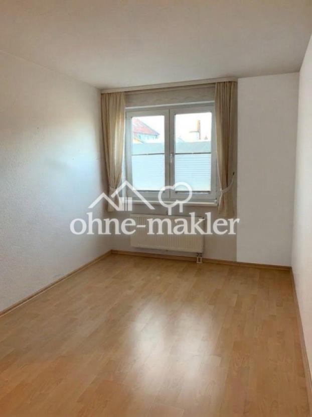 Zimmer 1 - Blick zum Fenster