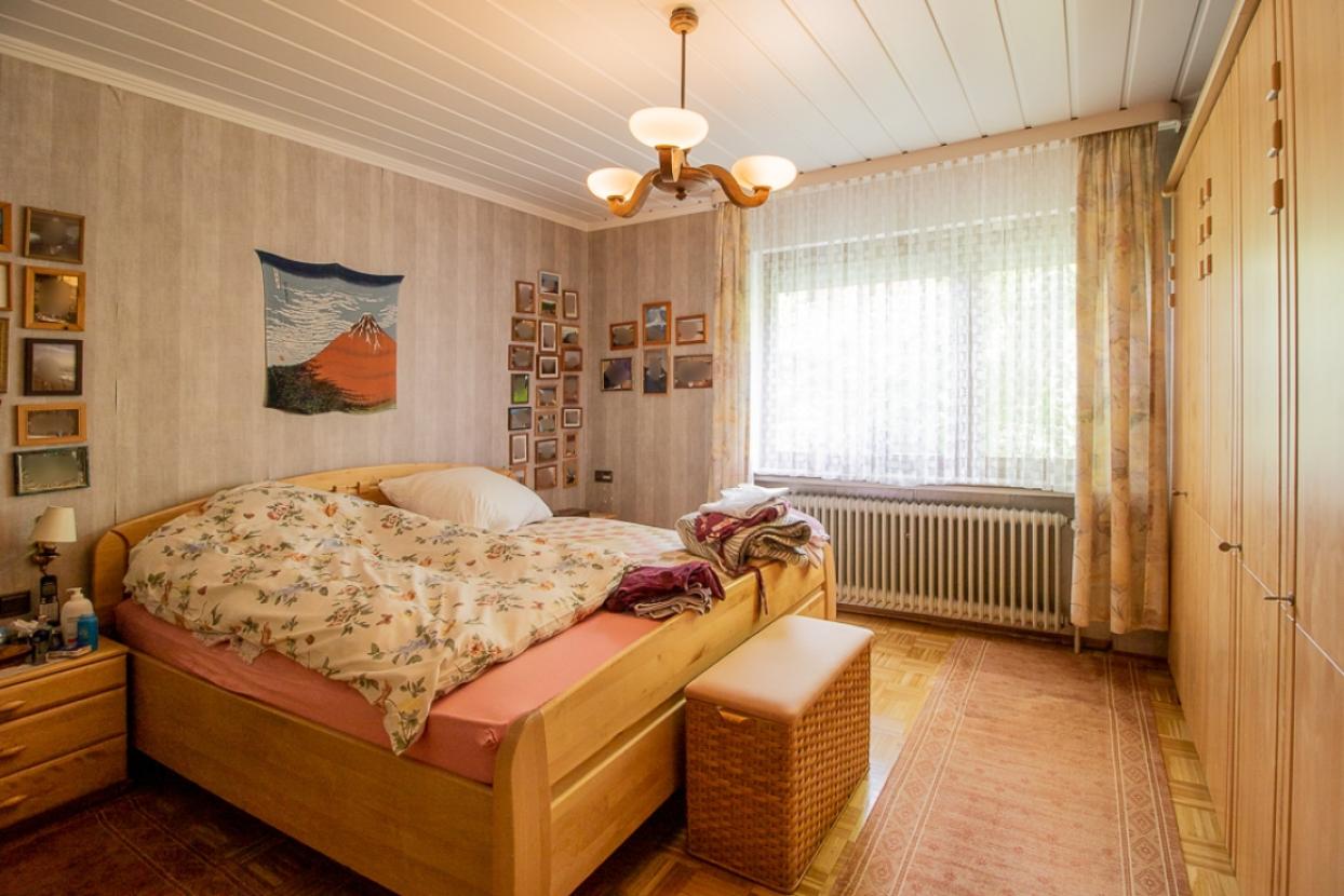 Erdgeschoss: Schlafzimmer