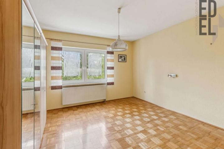 Schlafzimmer EG