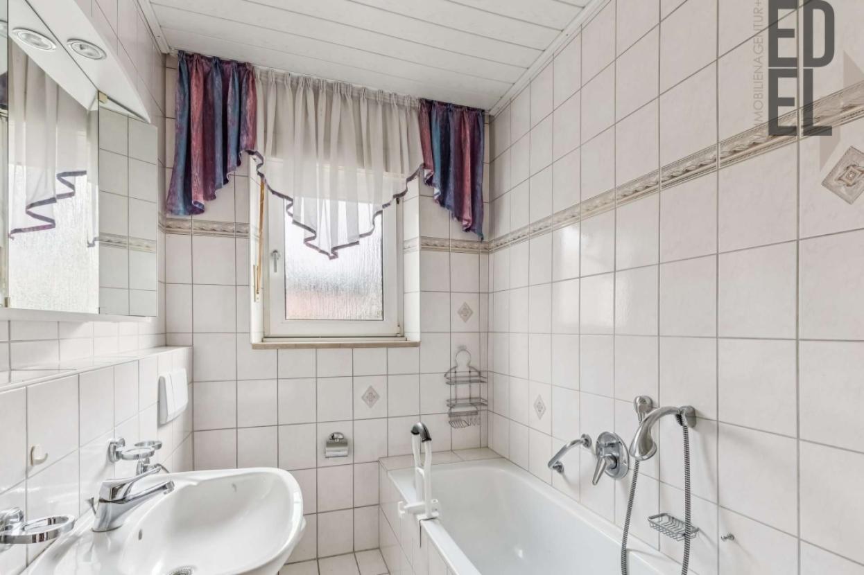 Badezimmer EG