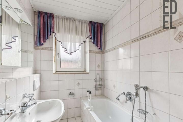 Badezimmer EG