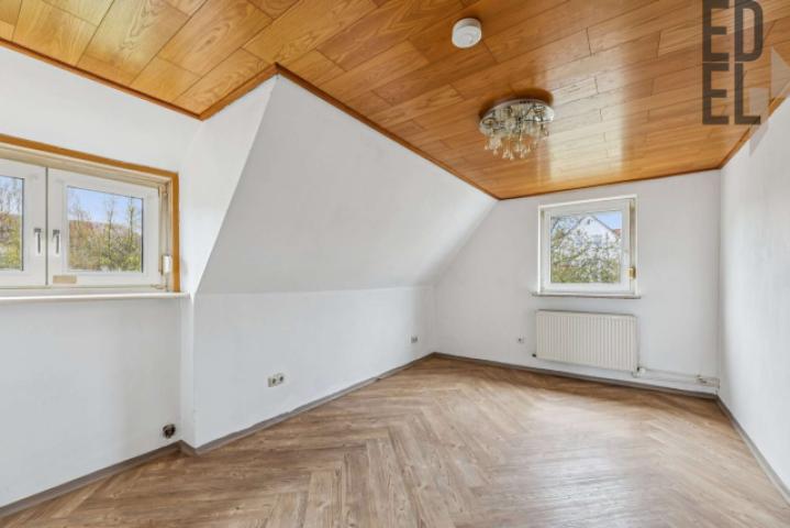 Schlafzimmer DG