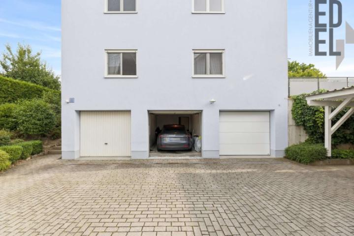 Garage Außenansicht
