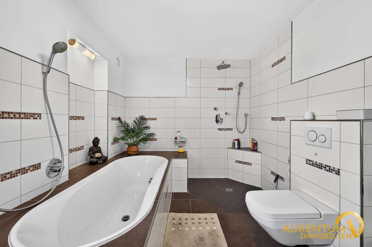 Badezimmer EG