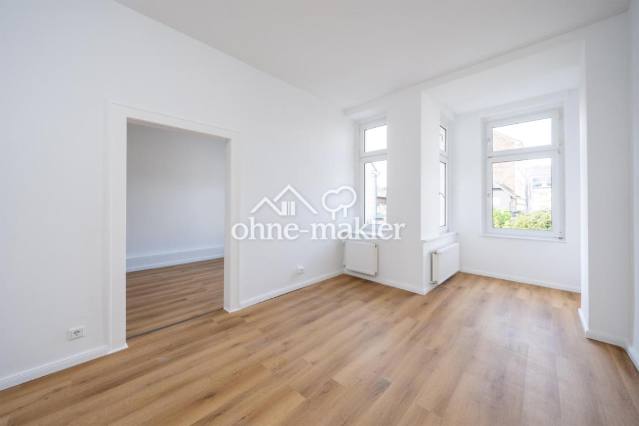 Wohnzimmer und Arbeitszimmer