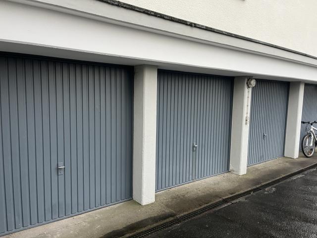 Garage, optional
