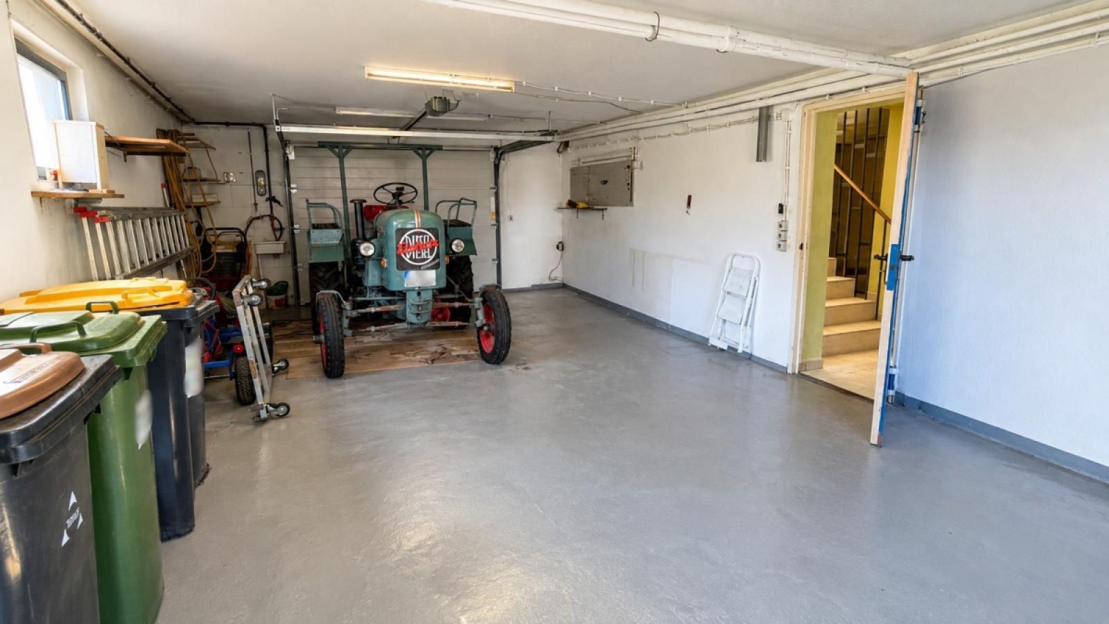 Geräumige Doppelgarage