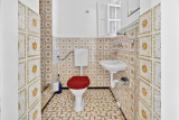 Gäste-WC im Gewerbebereich