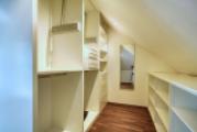 Begehbarer Kleiderschrank