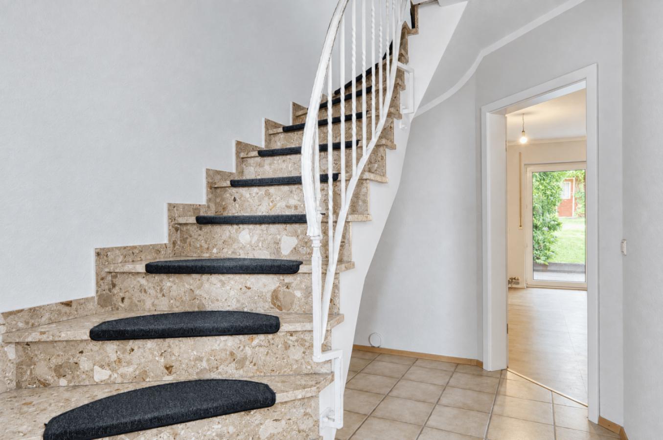 Treppe zum OG