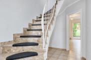 Treppe zum OG
