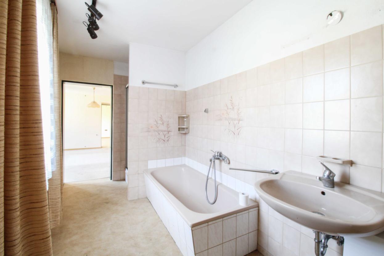 Badezimmer OG (WE2)