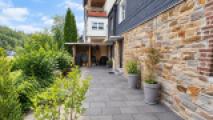 Terrassenbereich mit Zugang in den Keller