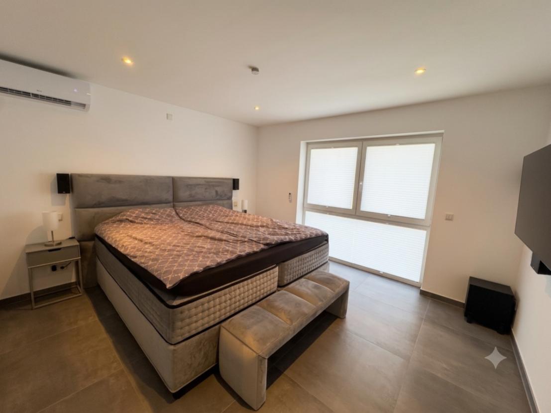 Schlafzimmer OG ( KI Bearbeite