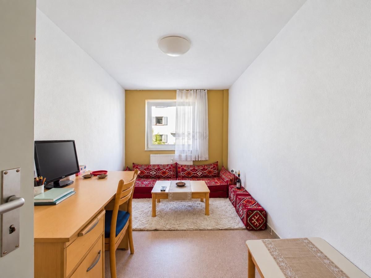 Schlafzimmer 2