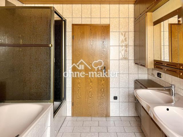 Badezimmer bei Schlafzimmer