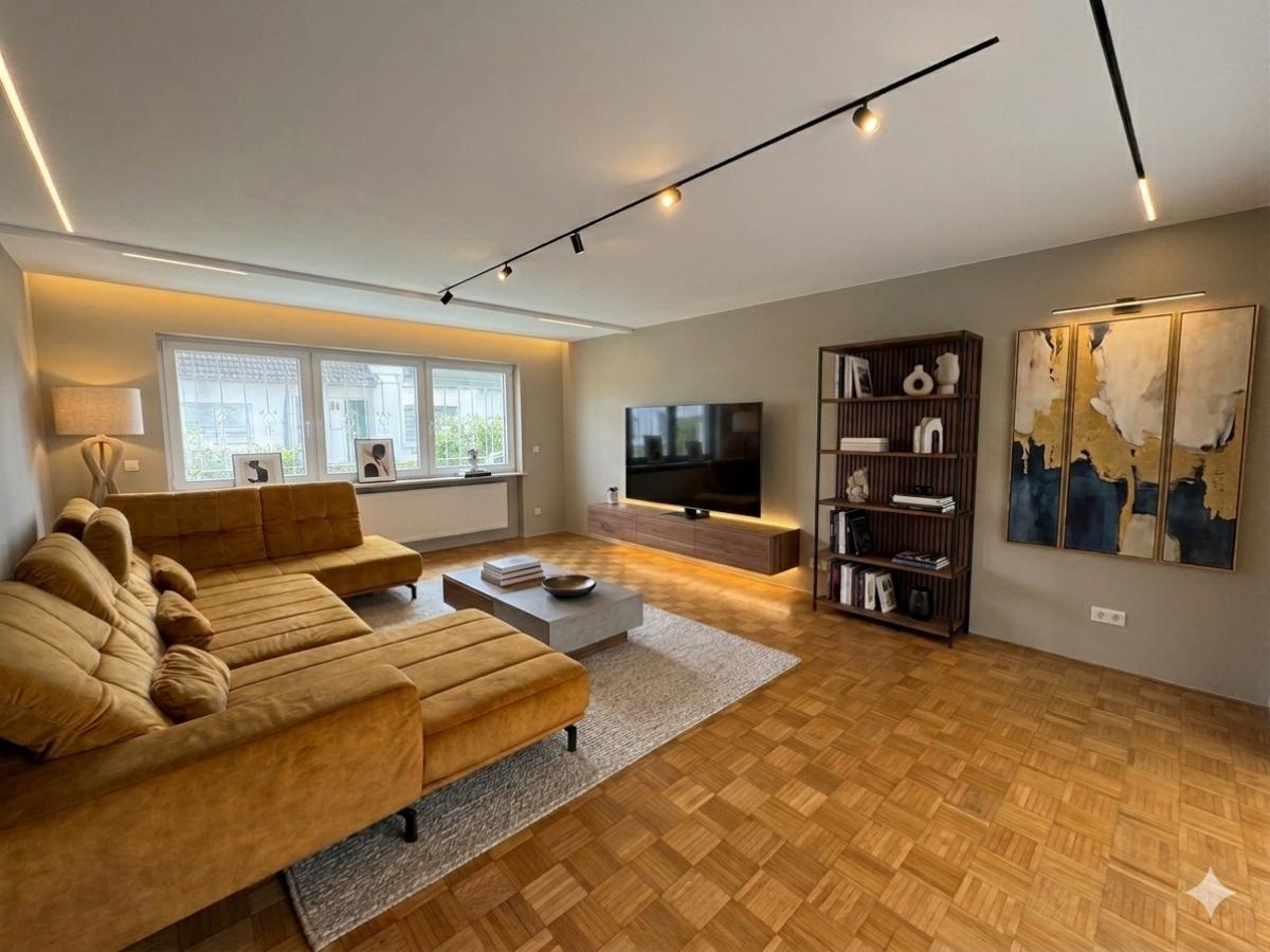 Wohnzimmer ( Staged )