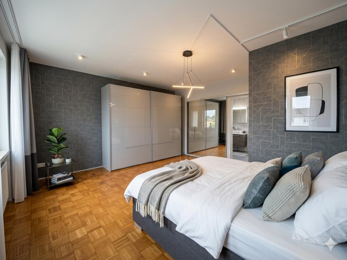 Schlafzimmer ( Staged )