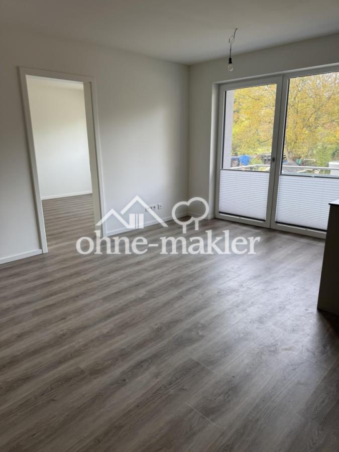 Wohnbereich Blick zum Balkon