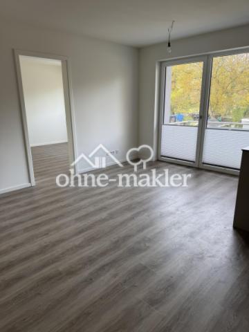 Wohnbereich Blick zum Balkon