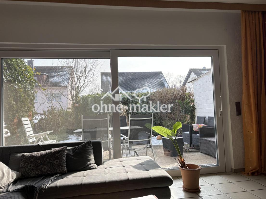 Blick in den winterl Garten