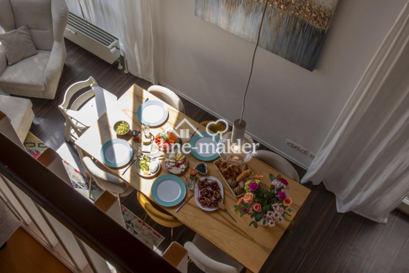 Sicht Gallerie auf Wohnzimmer