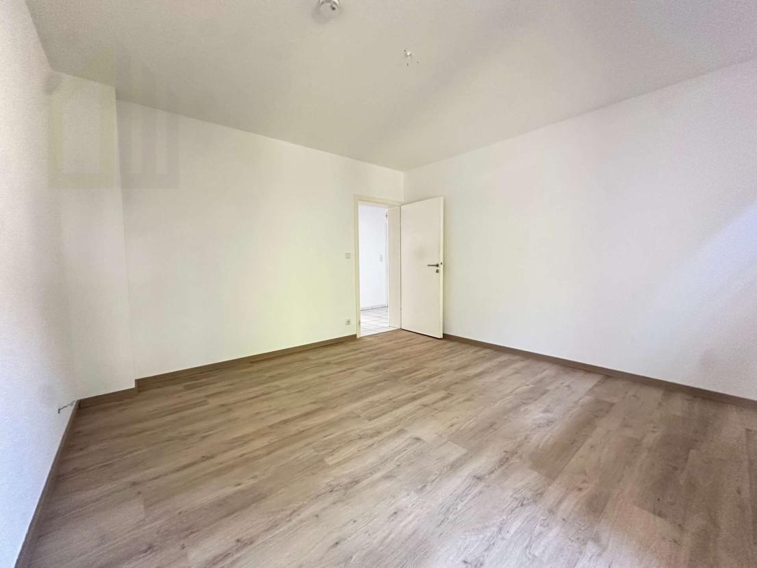 Schlafzimmer / Esszimmer