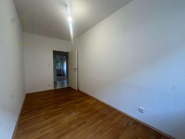 Kinder-/Arbeitszimmer