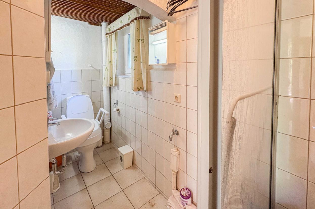 Gäste WC mit Dusche