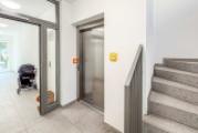 Lift vorhanden