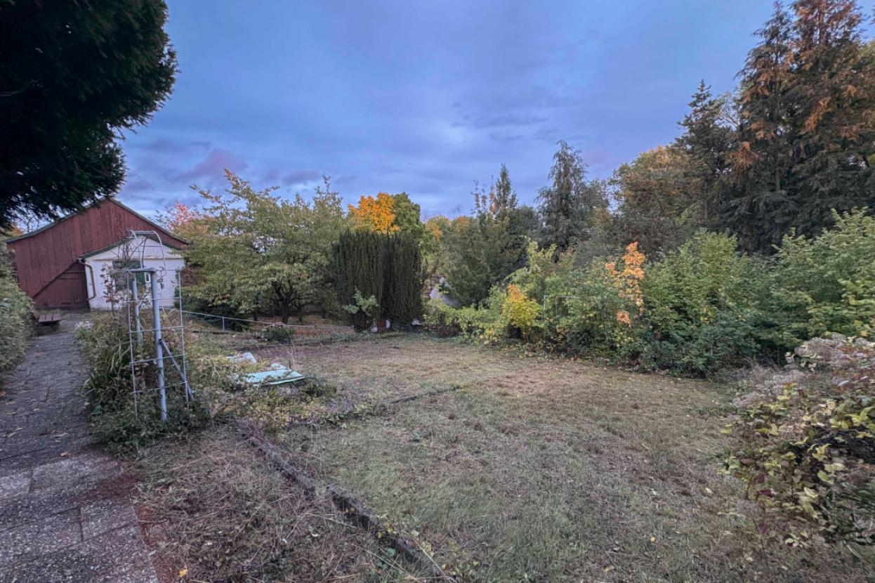 Garten Seitansicht Rechts