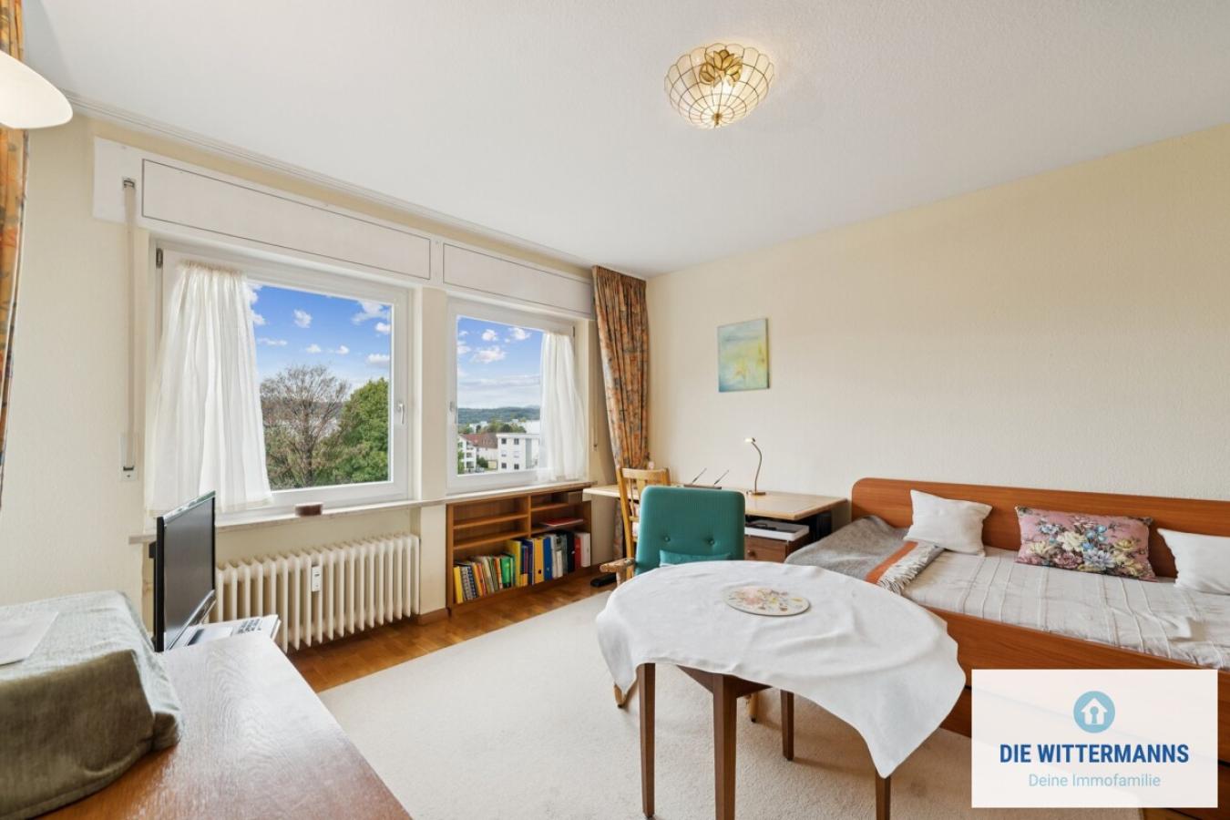 Arbeits- oder Schlafzimmer